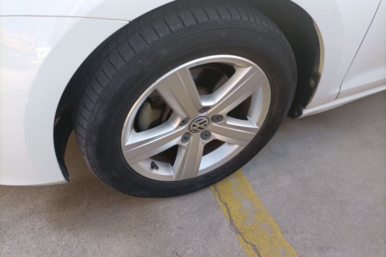 大众 高尔夫 2017款 1.6L 自动舒适百万辆纪念版车身外观6007