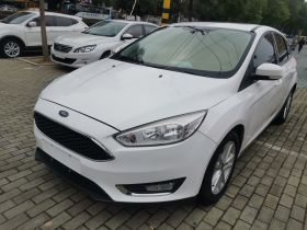 福特 福克斯 2017款 两厢 1.6L 自动风尚型智行版