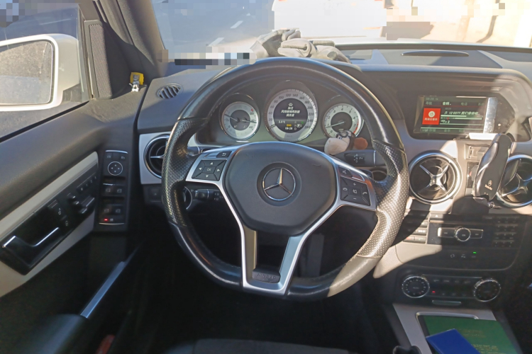 奔驰GLK级 2015款 GLK 260 4MATIC 动感型 极致版中控内饰13