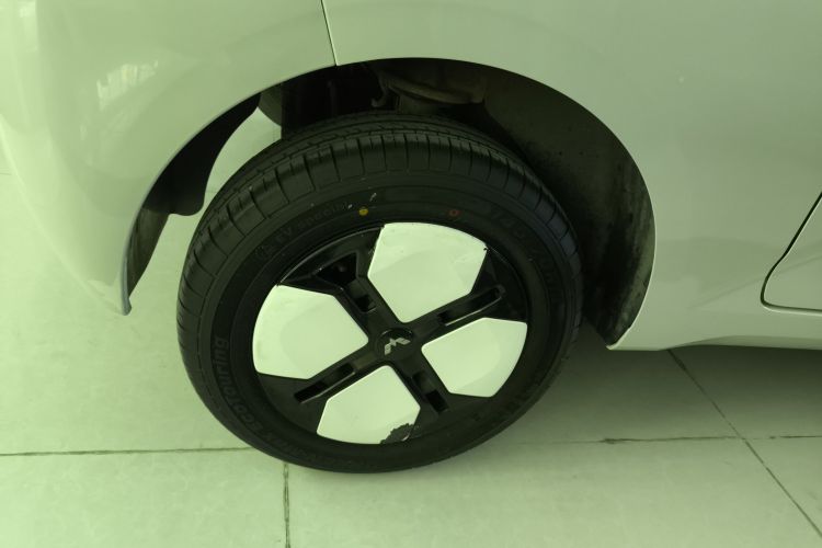 五菱汽车 宏光MINIEV 2024款 第三代 215km 进阶版车身外观6008