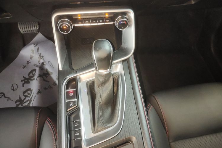 吉利汽车 缤瑞 2019款 200T DCT缤耀版中控内饰18