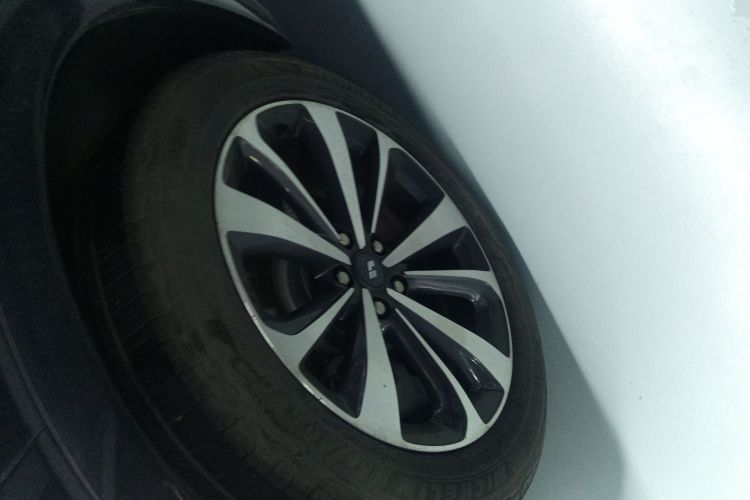 理想汽车 理想ONE 2021款 增程6座版车身外观6007