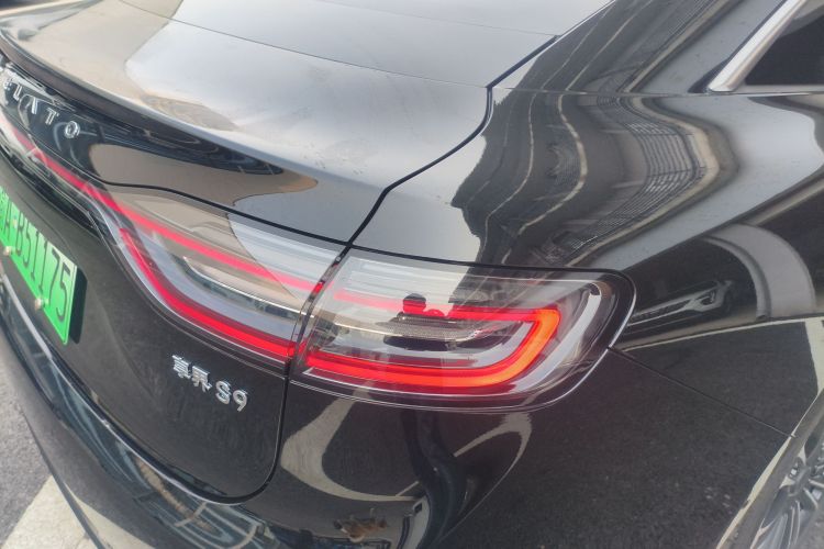 鸿蒙智行 享界S9 2024款 纯电 Ultra 四驱旗舰版车身外观9