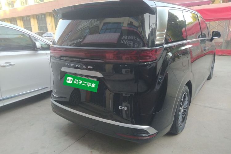 腾势D9 2022款 DM-i 1040 尊贵型车身外观7