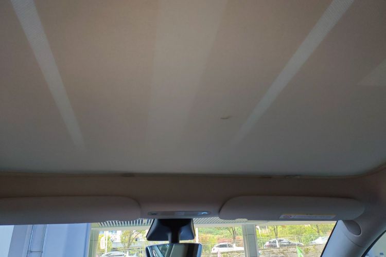 特斯拉 Model Y 2021款 标准续航后驱版局部细节22