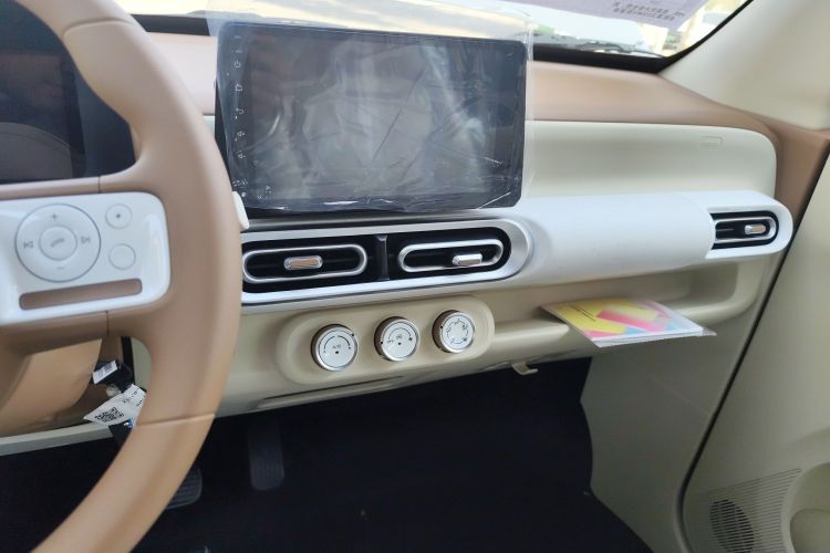 五菱汽车 宏光MINIEV 2024款 第三代 215km 青春版中控内饰16