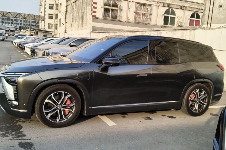 蔚来ES8 2020款 450KM 六座版车身外观4