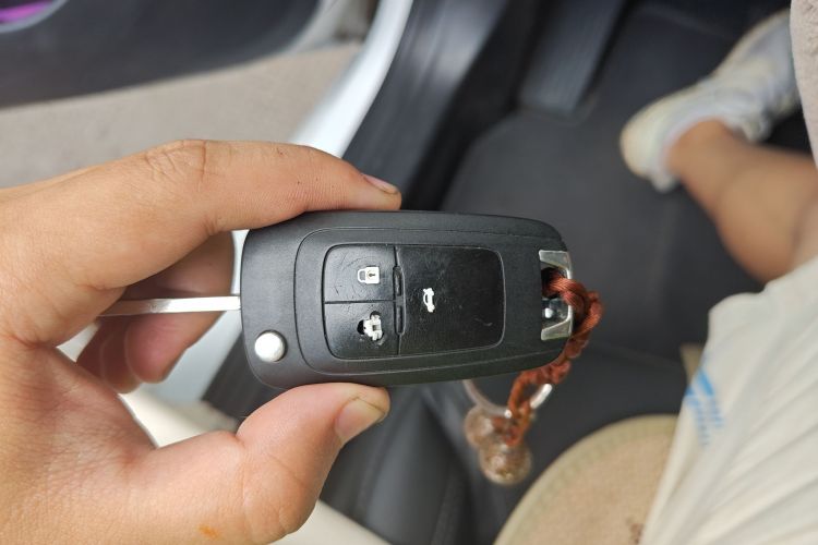 别克 英朗 2021款 1.3T 自动轻混动进取型中控内饰7001