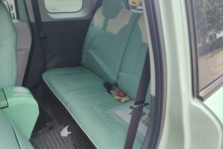 长安Lumin 2023款 205km 香沁款中控内饰7004