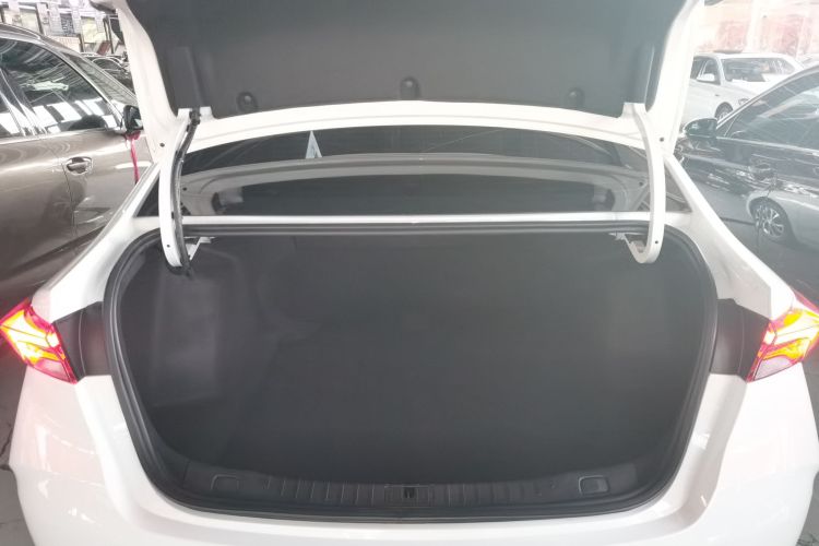 别克 威朗 2022款 Pro 532T 乐行版中控内饰23