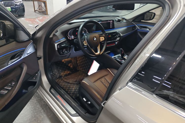 宝马5系新能源 2020款 530Le 豪华套装中控内饰20