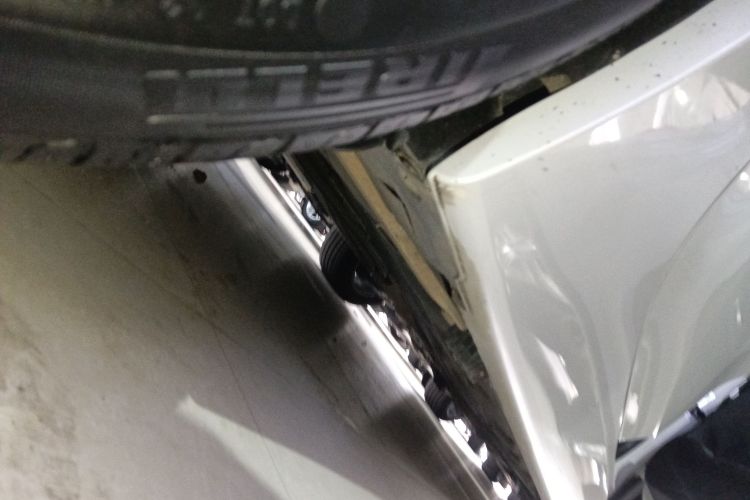 宝马2系旅行车 2016款 220i 领先型局部细节9001