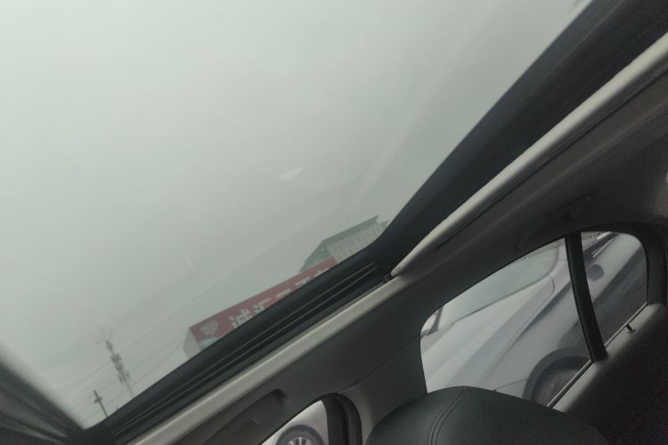 宝马3系 2016款 320i 时尚型中控内饰22