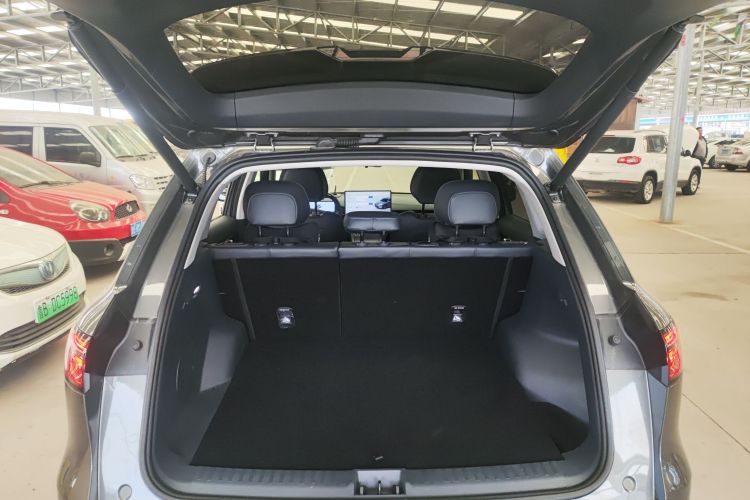 吉利银河 银河E5 2024款 530km 探索+版机舱底盘23