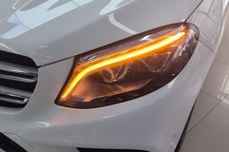 奔驰GLE 2017款 GLE 320 4MATIC 动感型局部细节36