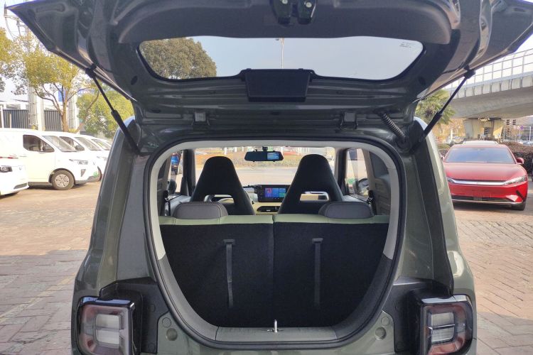 吉利银河 2024款 200km 熊猫骑士机舱底盘23