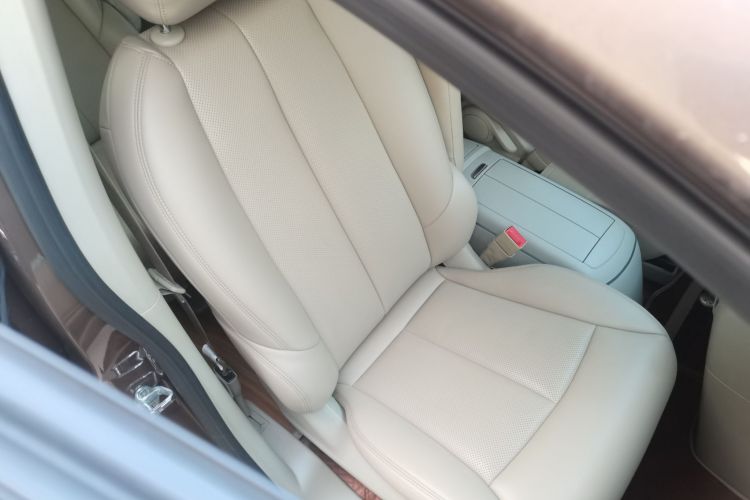 别克GL8 2018款 28T 舒适型 国VI局部细节41