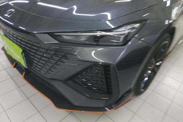 长安UNI-V 2024款 2.0T 高能版局部细节36