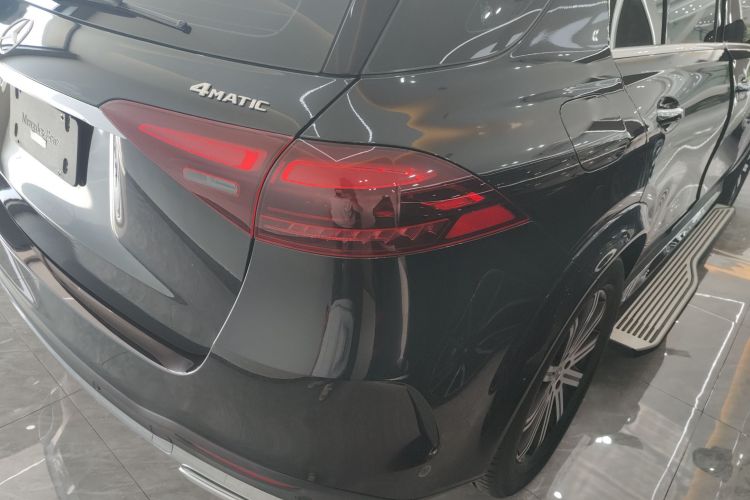 奔驰GLE 2024款 改款 GLE 350 4MATIC 时尚型车身外观6002