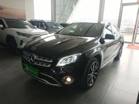 奔驰GLA 2017款 GLA 220 4MATIC 豪华型