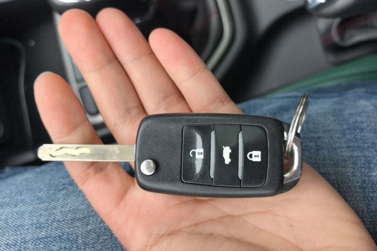 长安 逸动 2016款 XT 1.6L 手动俊酷型中控内饰11