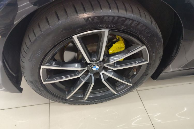 宝马3系 2023款 325Li M运动套装车身外观6001