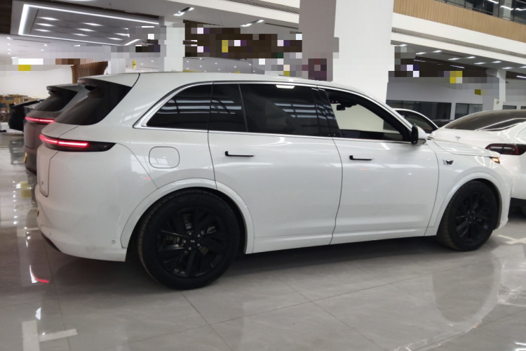 理想汽车 理想L7 2023款 Pro车身外观4