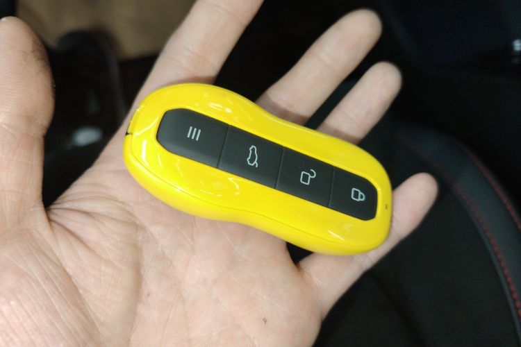 小米汽车 小米SU7 Ultra 2025款 Ultra中控内饰7001