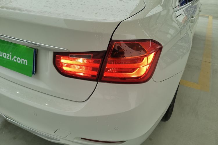 宝马3系 2015款 316Li 时尚型车身外观9