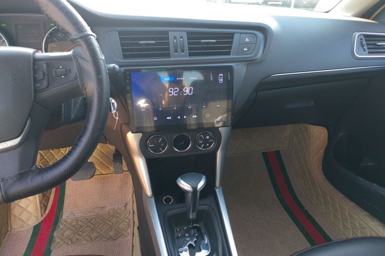 雪铁龙C3-XR 2015款 1.6L 自动先锋型中控内饰16