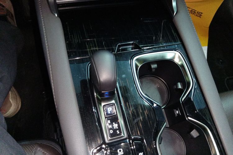 雷克萨斯RX 2023款 350h 四驱醇享版局部细节18