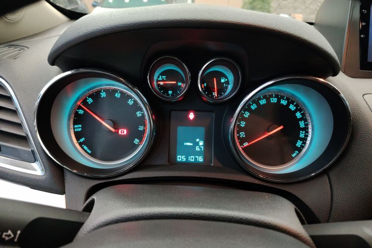 别克 昂科拉 2015款 1.4T 手动两驱都市进取型局部细节14