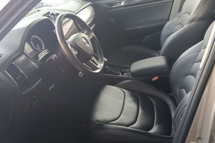 斯柯达 柯迪亚克 2018款 TSI380 7座四驱旗舰版局部细节19