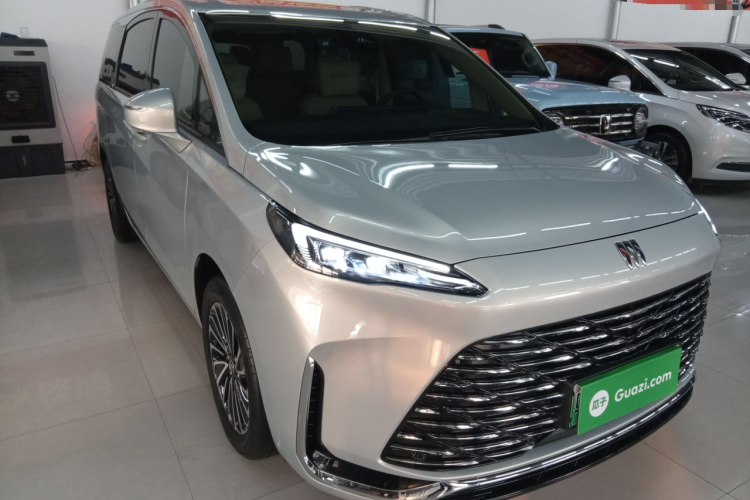 别克GL8新能源 2025款 陆尚 尊享版 7座车身外观3