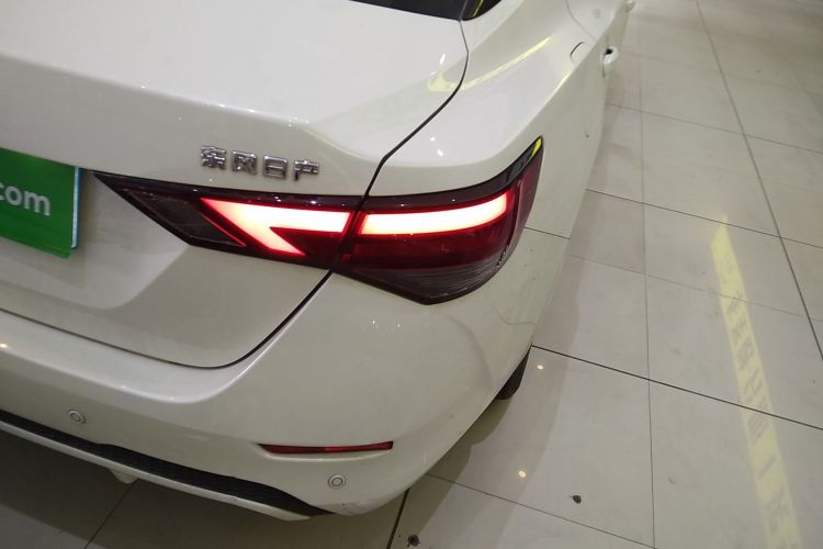 日产 轩逸 2021款 1.6L XL CVT悦享版车身外观9