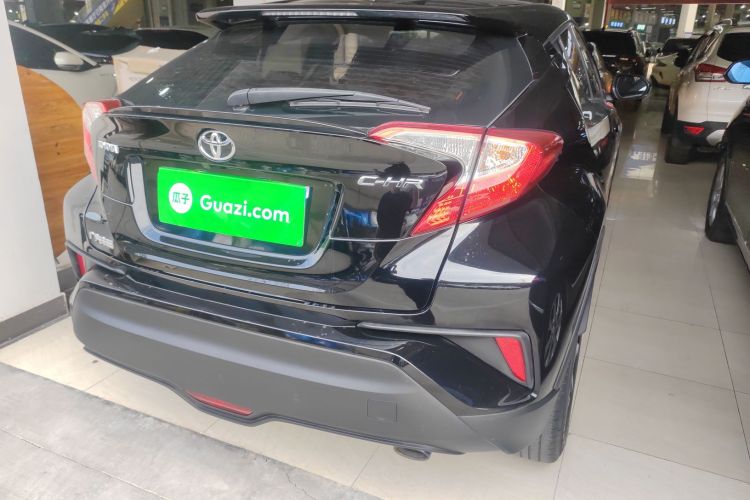 丰田C-HR 2020款 2.0L 领先版车身外观7