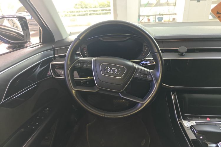 奥迪A8 2018款 A8L 55 TFSI quattro投放版精英型中控内饰13
