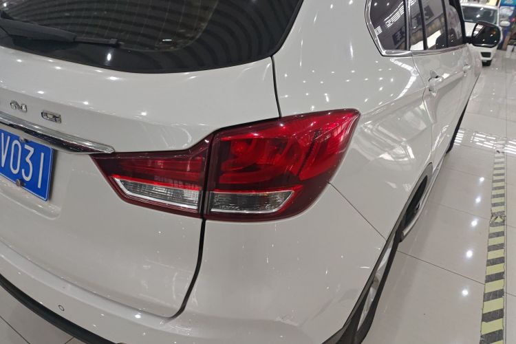 汉腾汽车 汉腾X7 2018款 X7S 1.5T 自动豪华型车身外观9