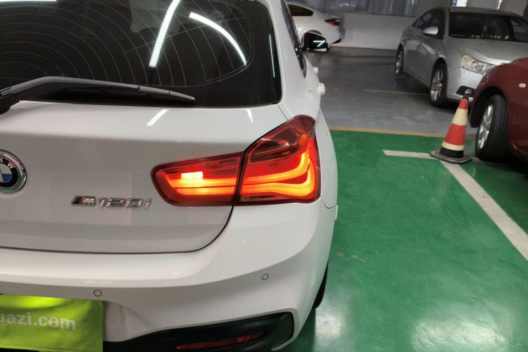 宝马1系(进口) 2018款 120i M运动套装车身外观9