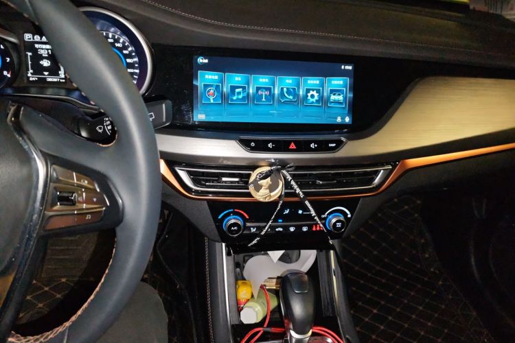 长安 逸动 2018款 XT 1.6L GDI 自动风潮型 国V中控内饰16