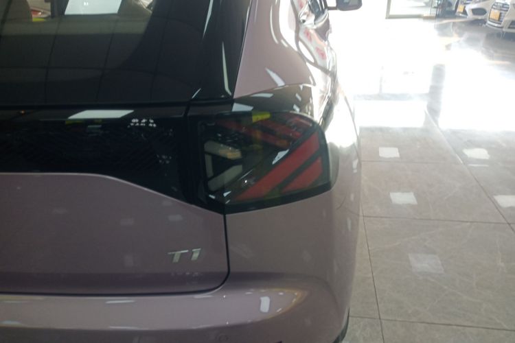 ARCFOX极狐 极狐T1 2025款 320 PRO车身外观9