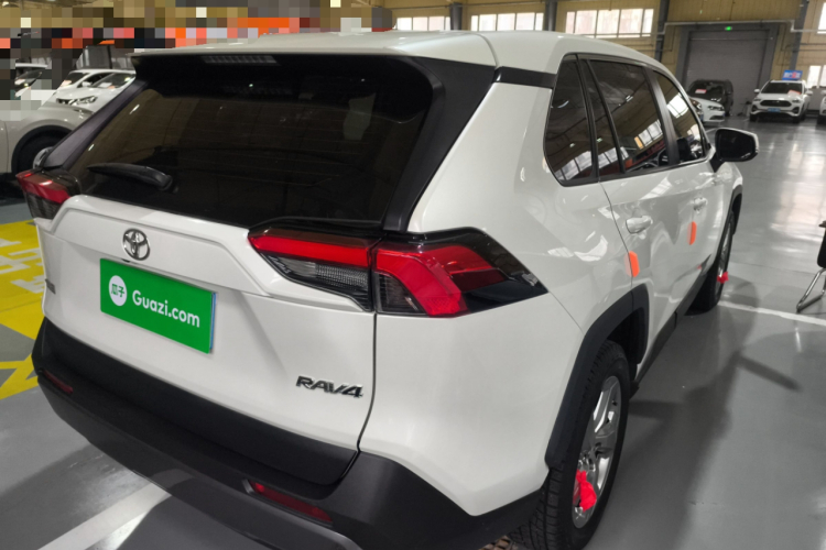 丰田 RAV4荣放 2020款 2.0L CVT两驱风尚版车身外观6005