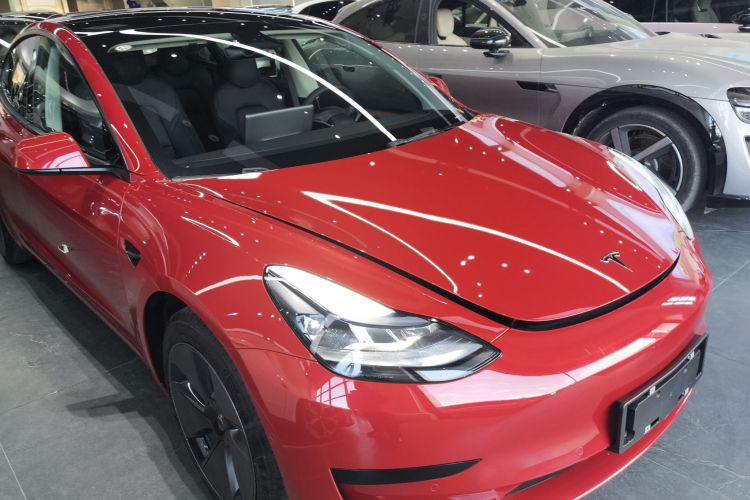 特斯拉 Model 3 2022款 后轮驱动版车身外观3