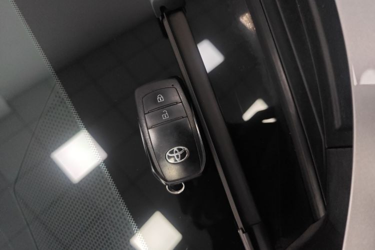 丰田bZ3 2023款 517km 精英PRO中控内饰7001