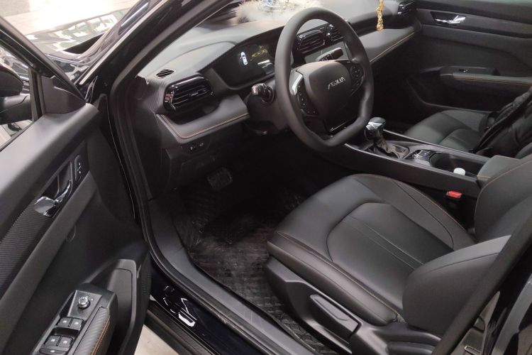 东风风神 奕炫 2025款 1.5L 自动豪华型中控内饰7003