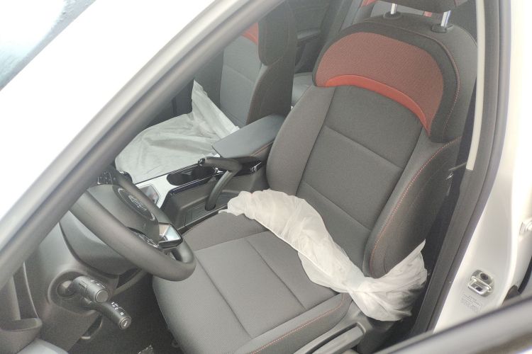 名爵 MG5 2023款 180DVVT 手动风尚版中控内饰19