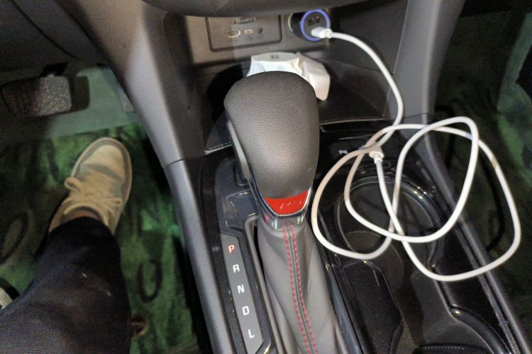 雪佛兰 探界者 2022款 轻混 550T RS 四驱智能捍界版中控内饰18