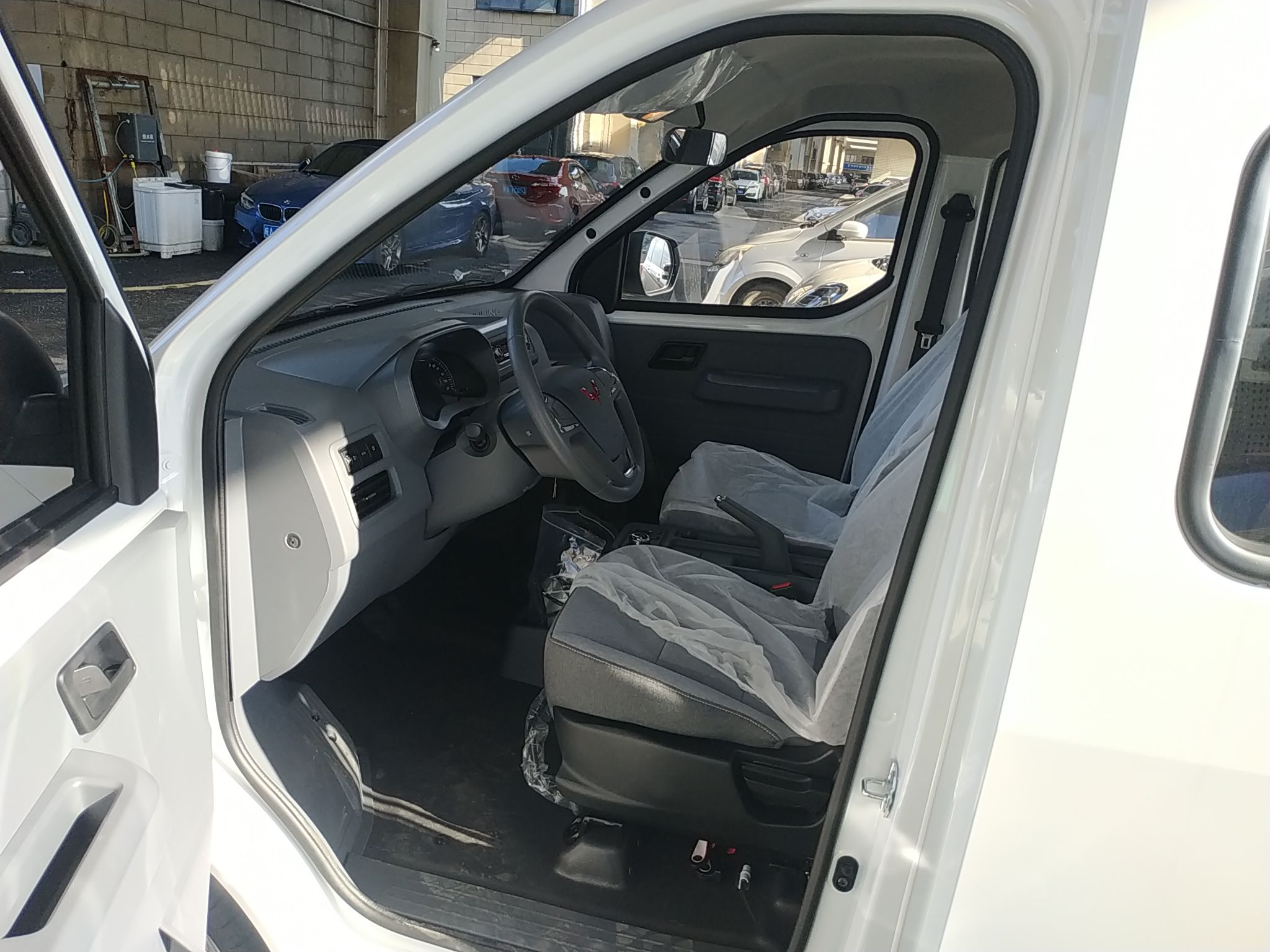 五菱汽车 五菱扬光 2024款 300KM 舒适型客车版 75kW