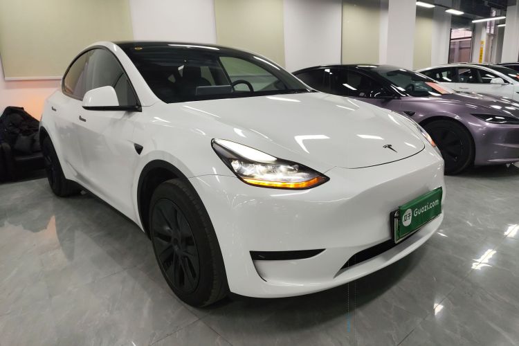 特斯拉 Model Y 2024款 后轮驱动版车身外观3
