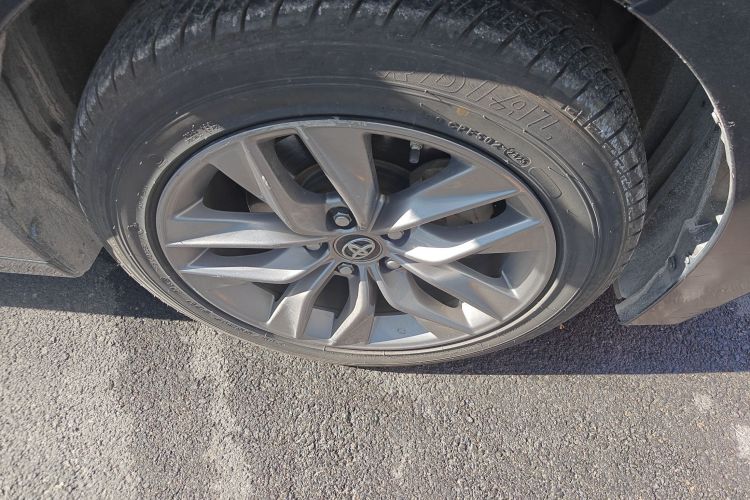 丰田 亚洲龙 2019款 2.0L 进取版 国VI车身外观10